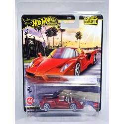 Hot Wheels Premium Enzo Ferrari – Boulevard (Protektor)